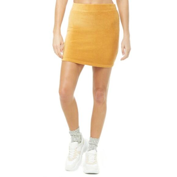 FOREVER 21 Corduroy Short Pencil Mini Skirt Size M Mustard Yellow Short‎ - Picture 2 of 6
